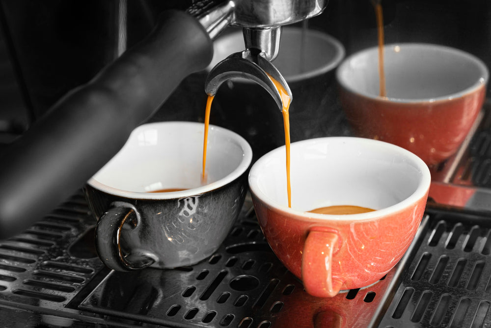 Espresso demleme, fincana akış